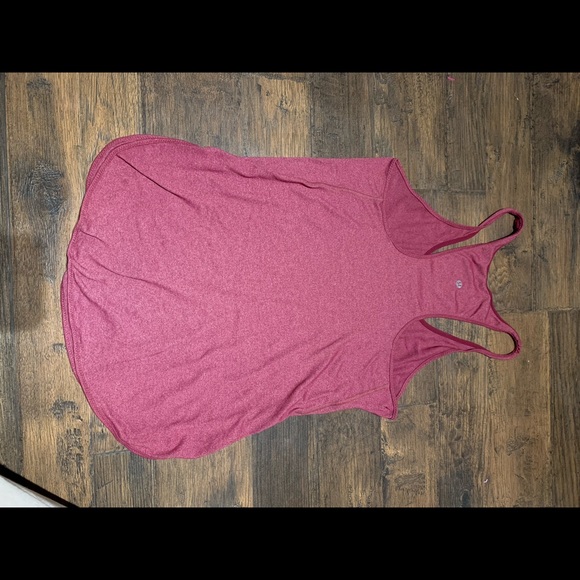 Women’s (6) Lululemon Tank - Picture 3 of 5